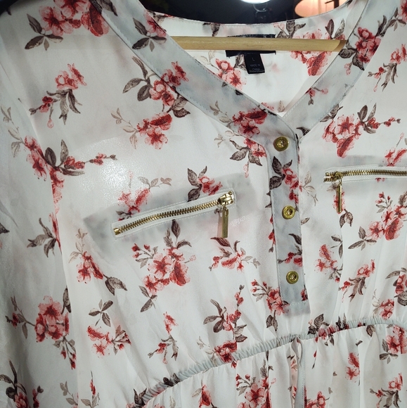 J for Justify floral blouse - Picture 7 of 9